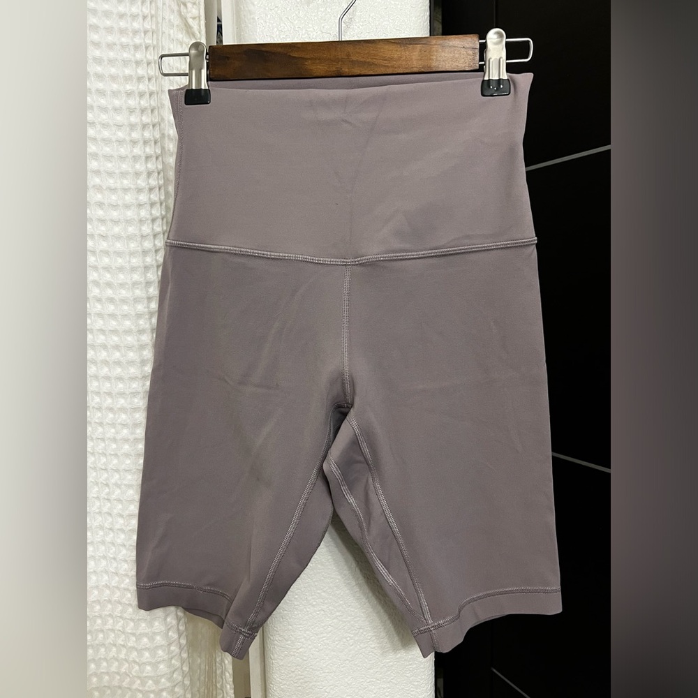 Lululemon Lilac Purple Bike Shorts | Sz 8-10